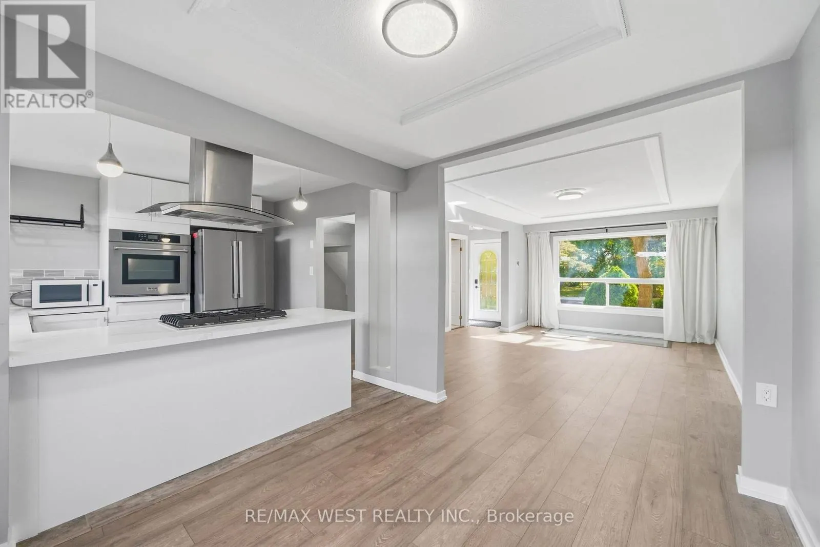 113 - 5475 LAKESHORE ROAD