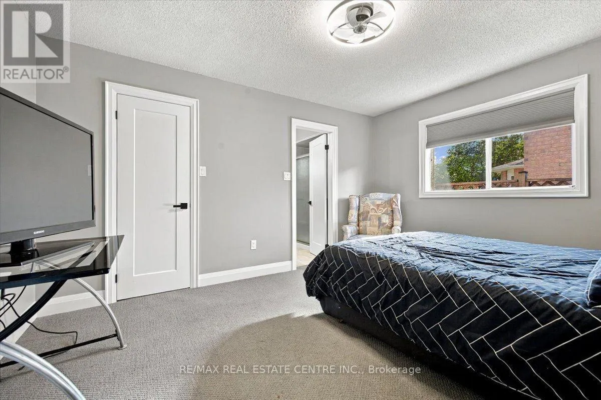 22 BIRCHWAY PLACE