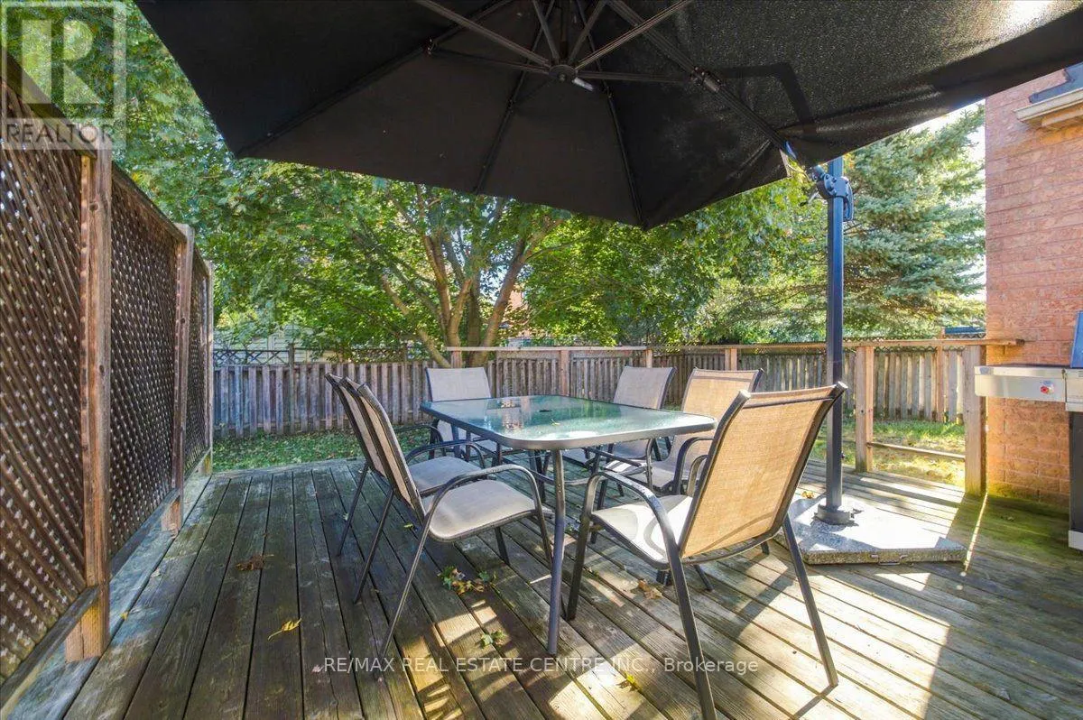 22 BIRCHWAY PLACE