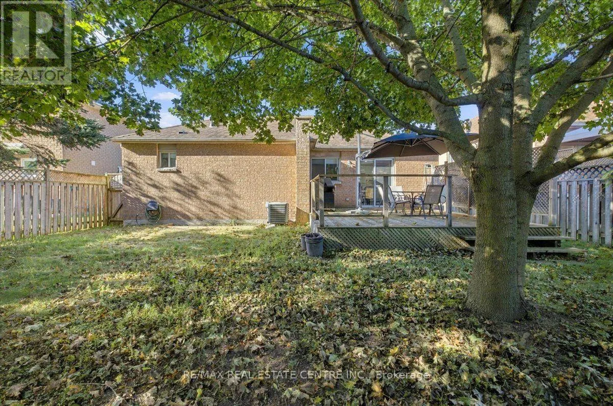 22 BIRCHWAY PLACE
