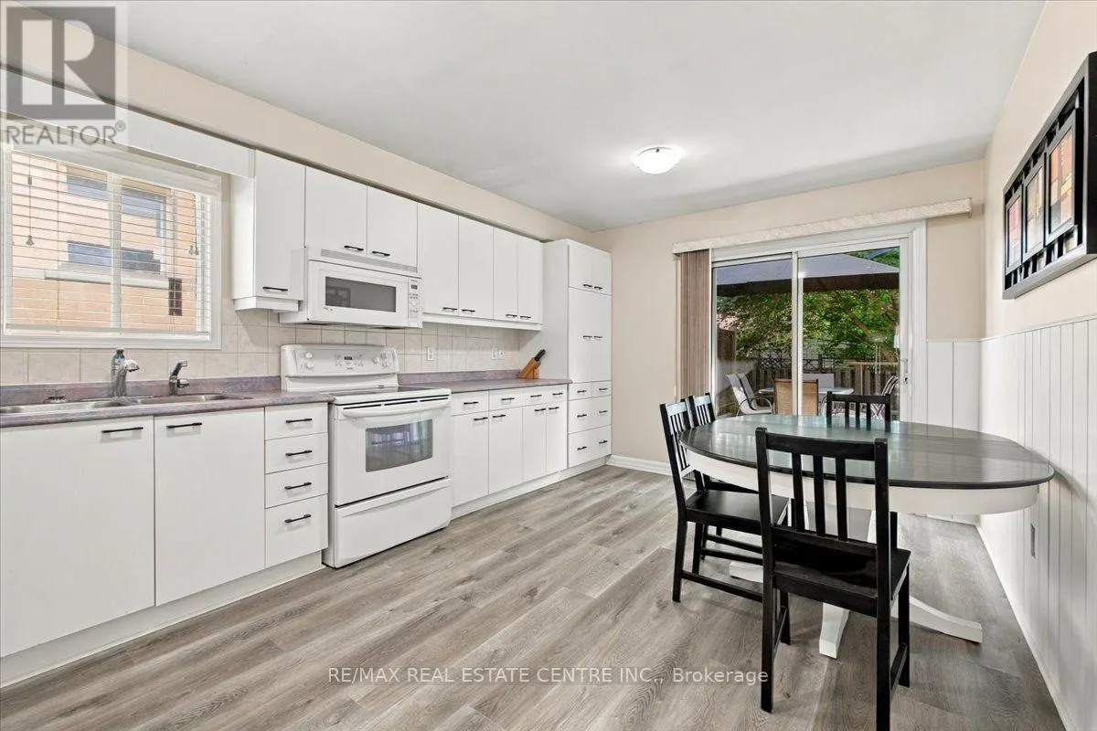 22 BIRCHWAY PLACE
