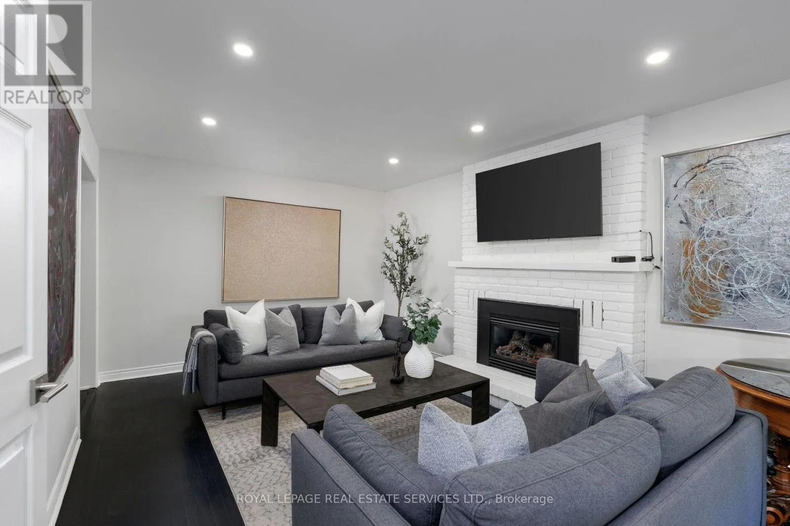 51 SKIPPER LANE