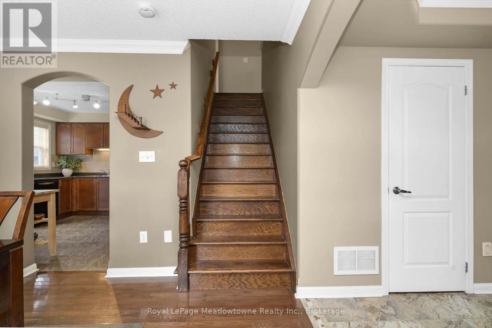 802 STARK CIRCLE