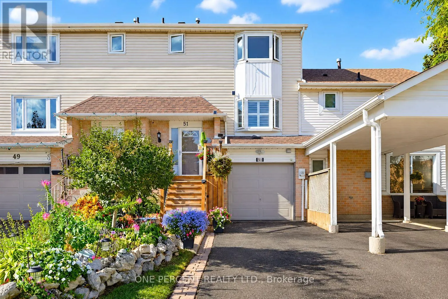 51 COURTLEIGH SQUARE
