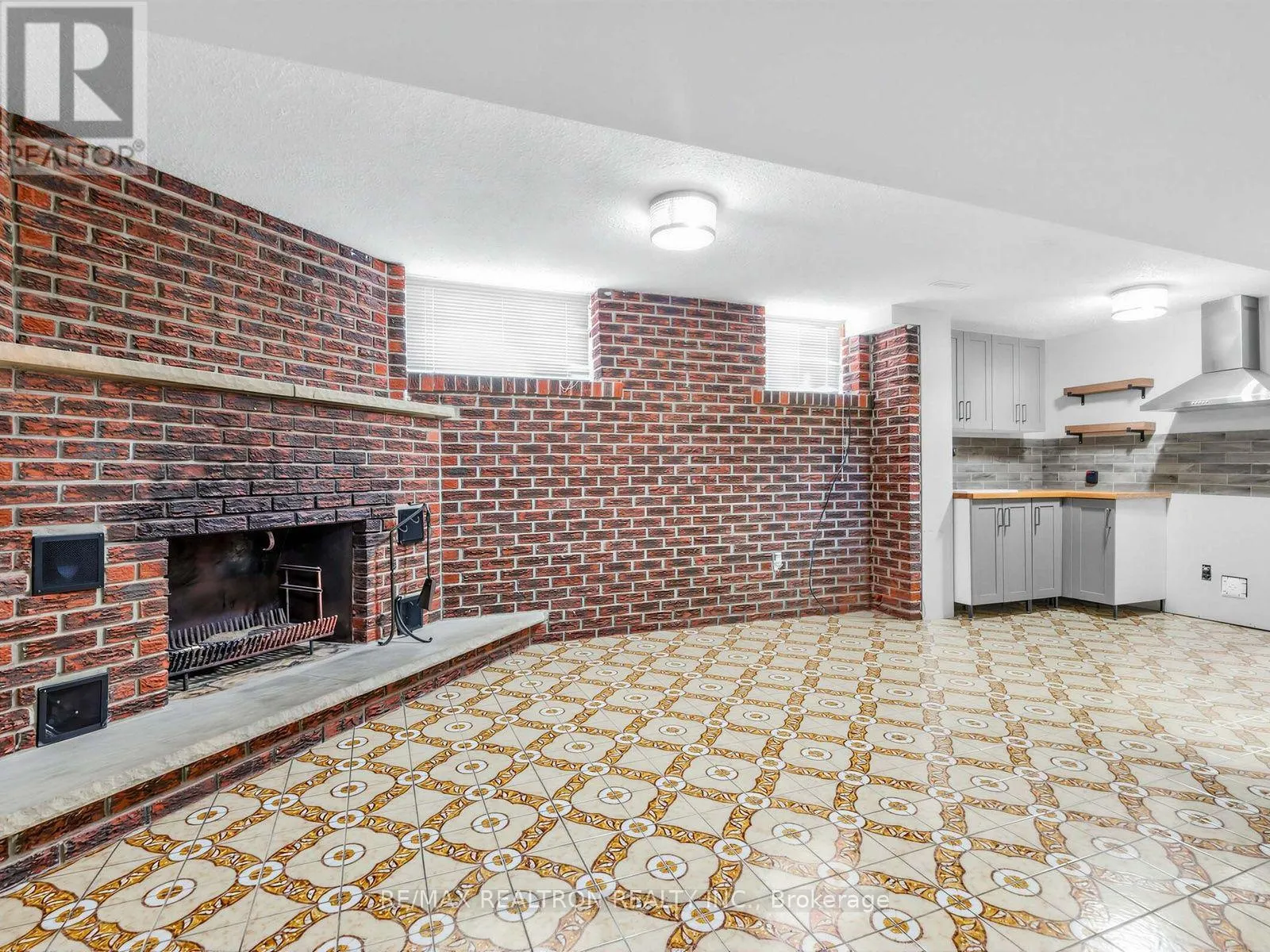 91 SPENVALLEY DRIVE