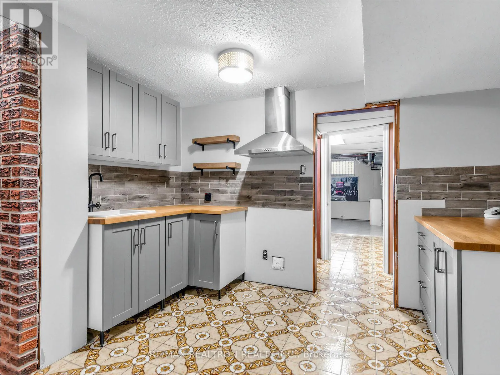 91 SPENVALLEY DRIVE