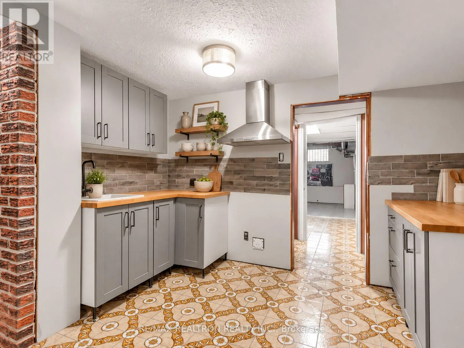 91 SPENVALLEY DRIVE