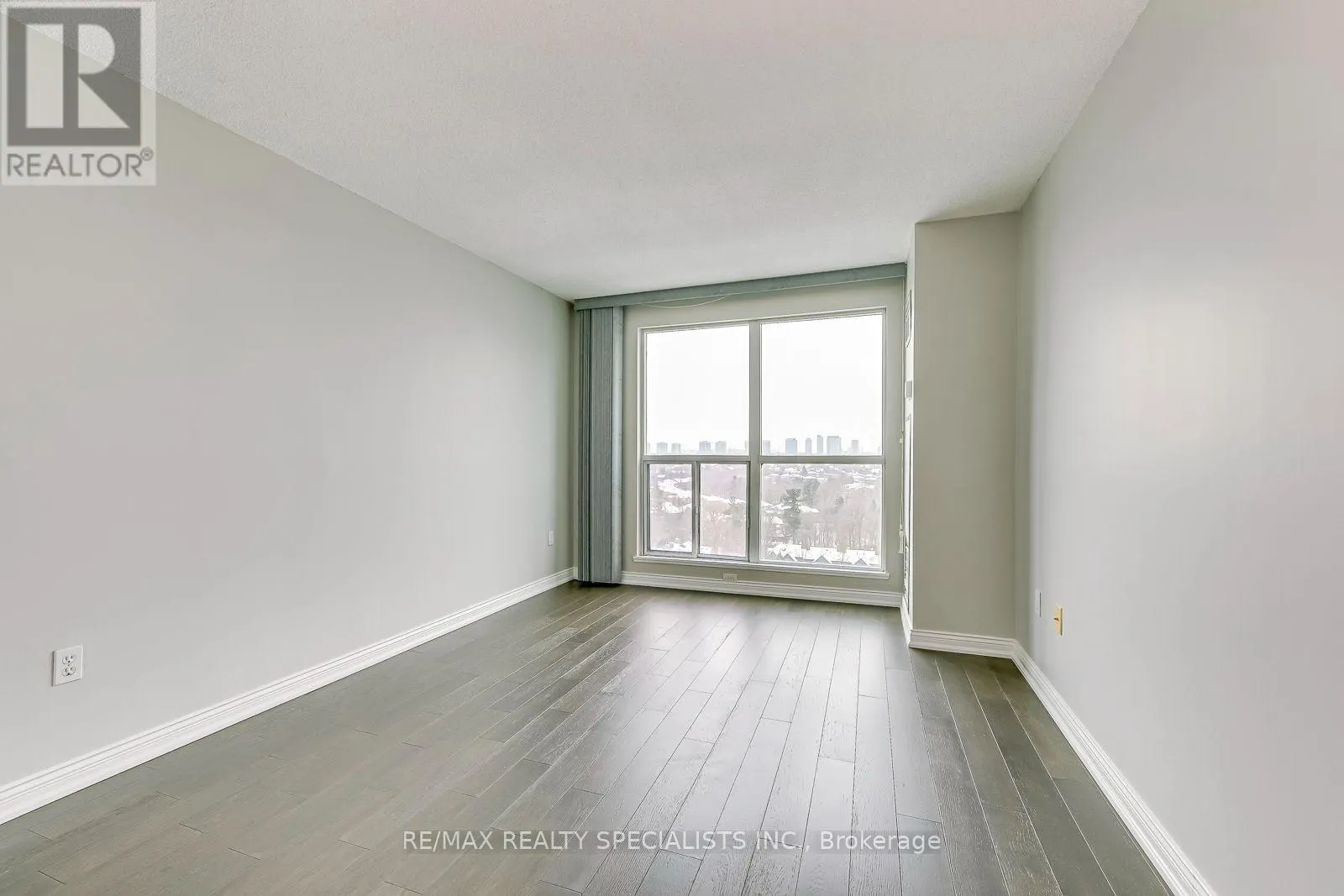 1605 - 2177 BURNHAMTHORPE ROAD W