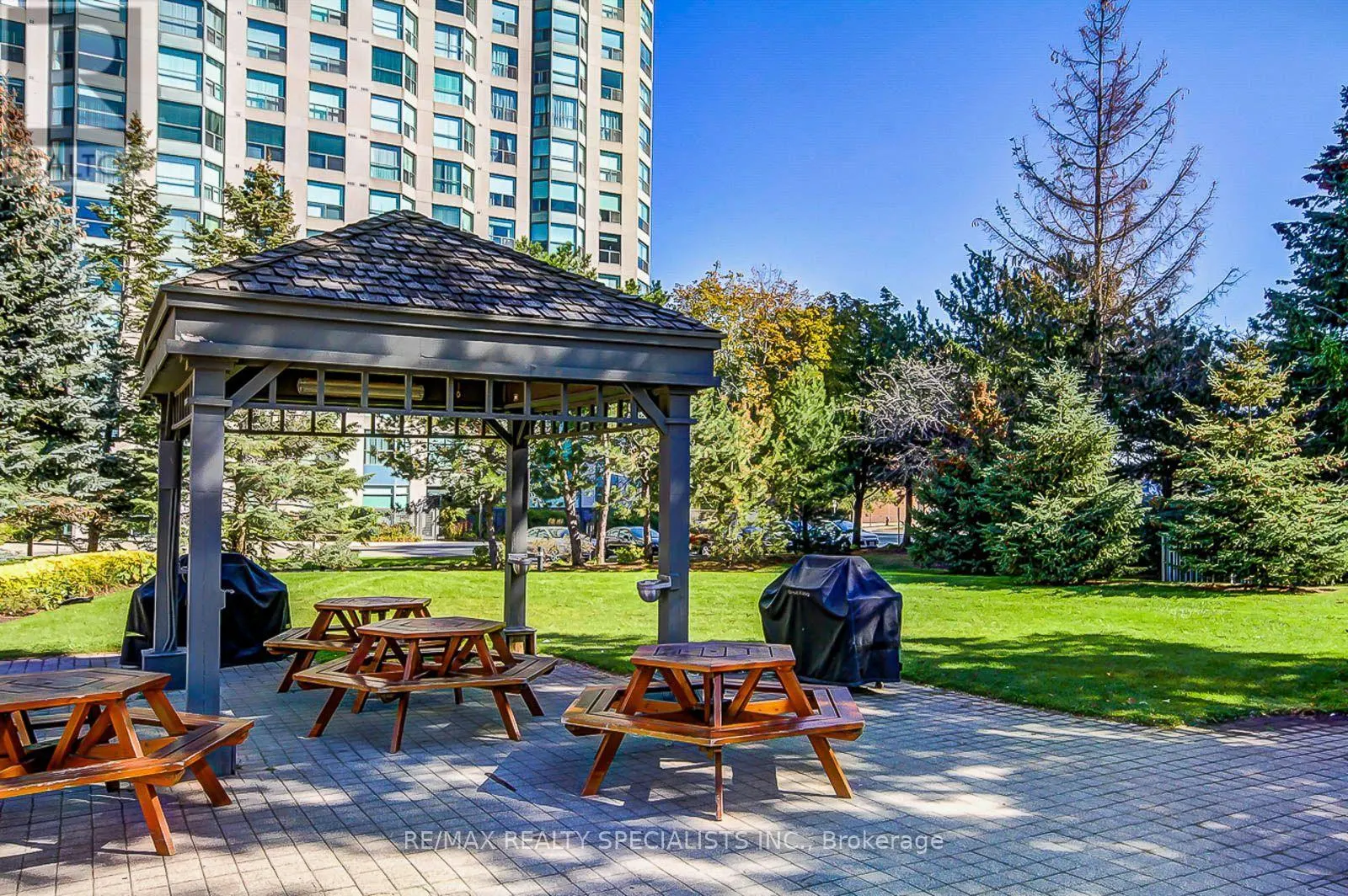 1605 - 2177 BURNHAMTHORPE ROAD W