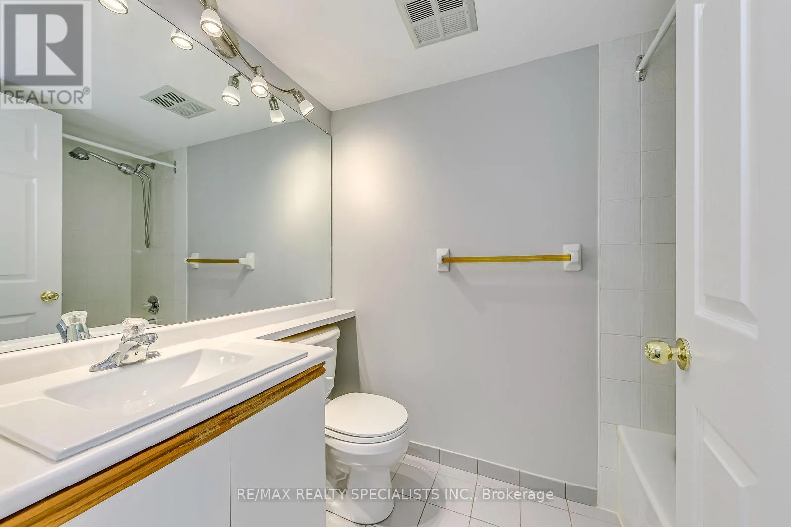 1605 - 2177 BURNHAMTHORPE ROAD W