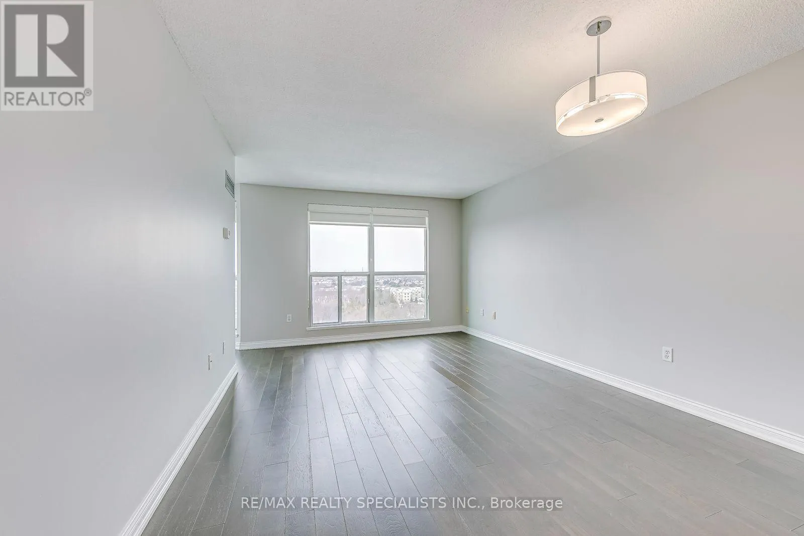 1605 - 2177 BURNHAMTHORPE ROAD W