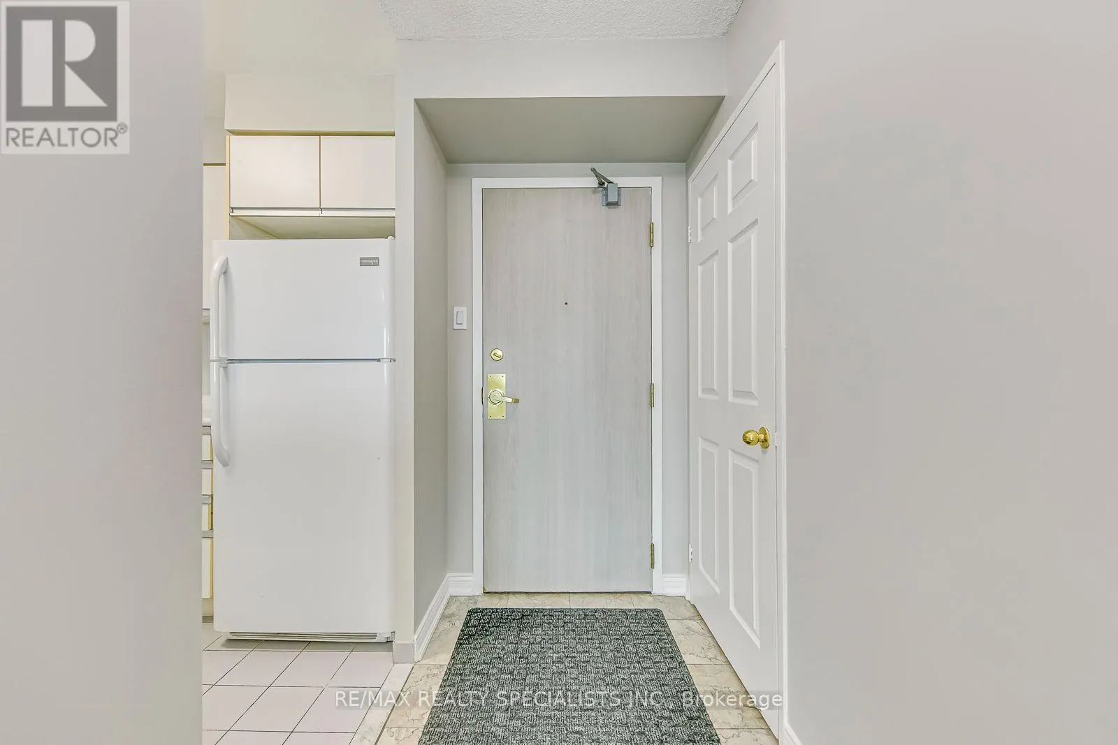 1605 - 2177 BURNHAMTHORPE ROAD W
