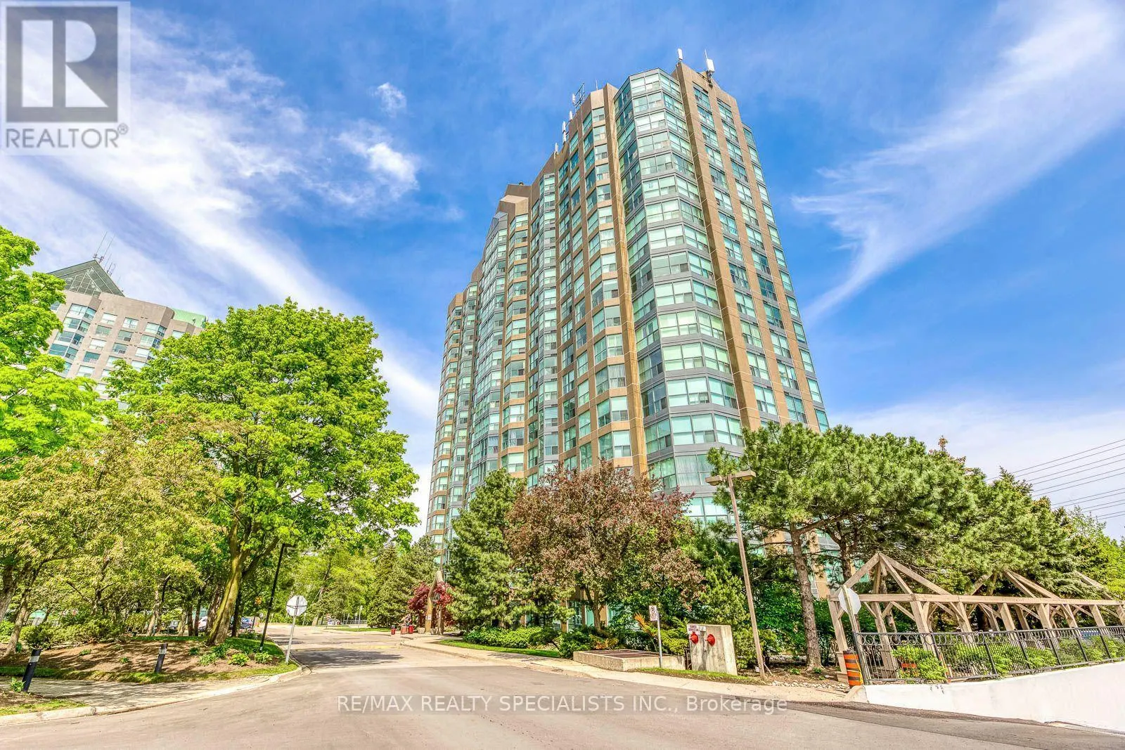 1605 - 2177 BURNHAMTHORPE ROAD W
