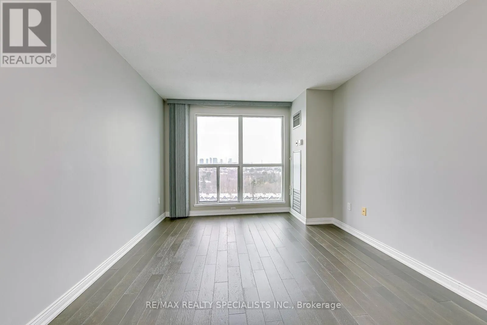 1605 - 2177 BURNHAMTHORPE ROAD W