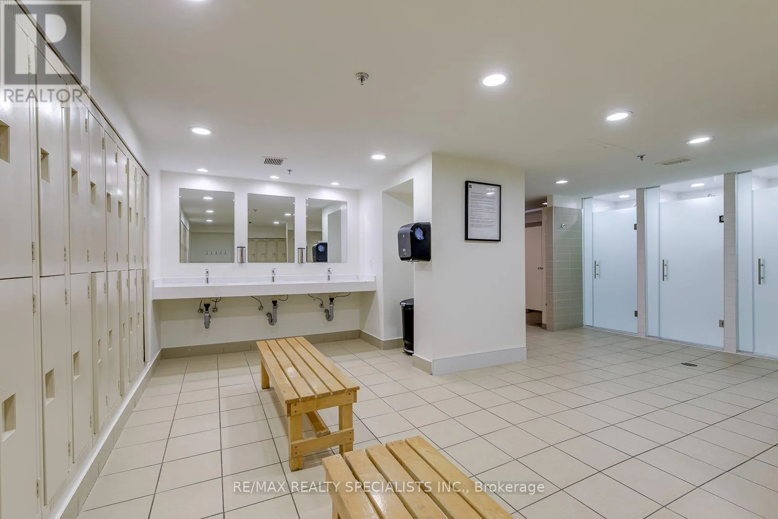 1605 - 2177 BURNHAMTHORPE ROAD W