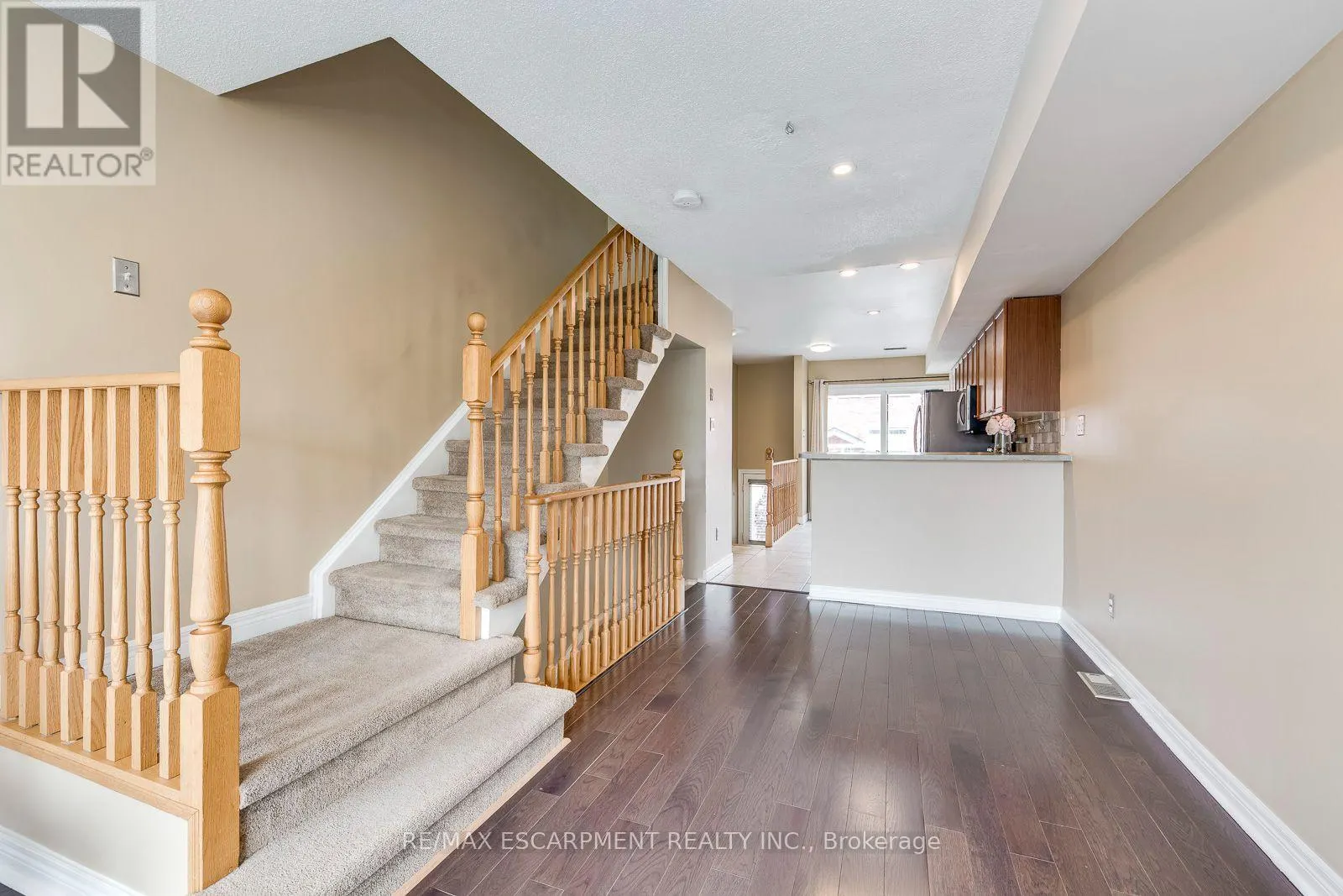51 - 1751 LAMPMAN AVENUE