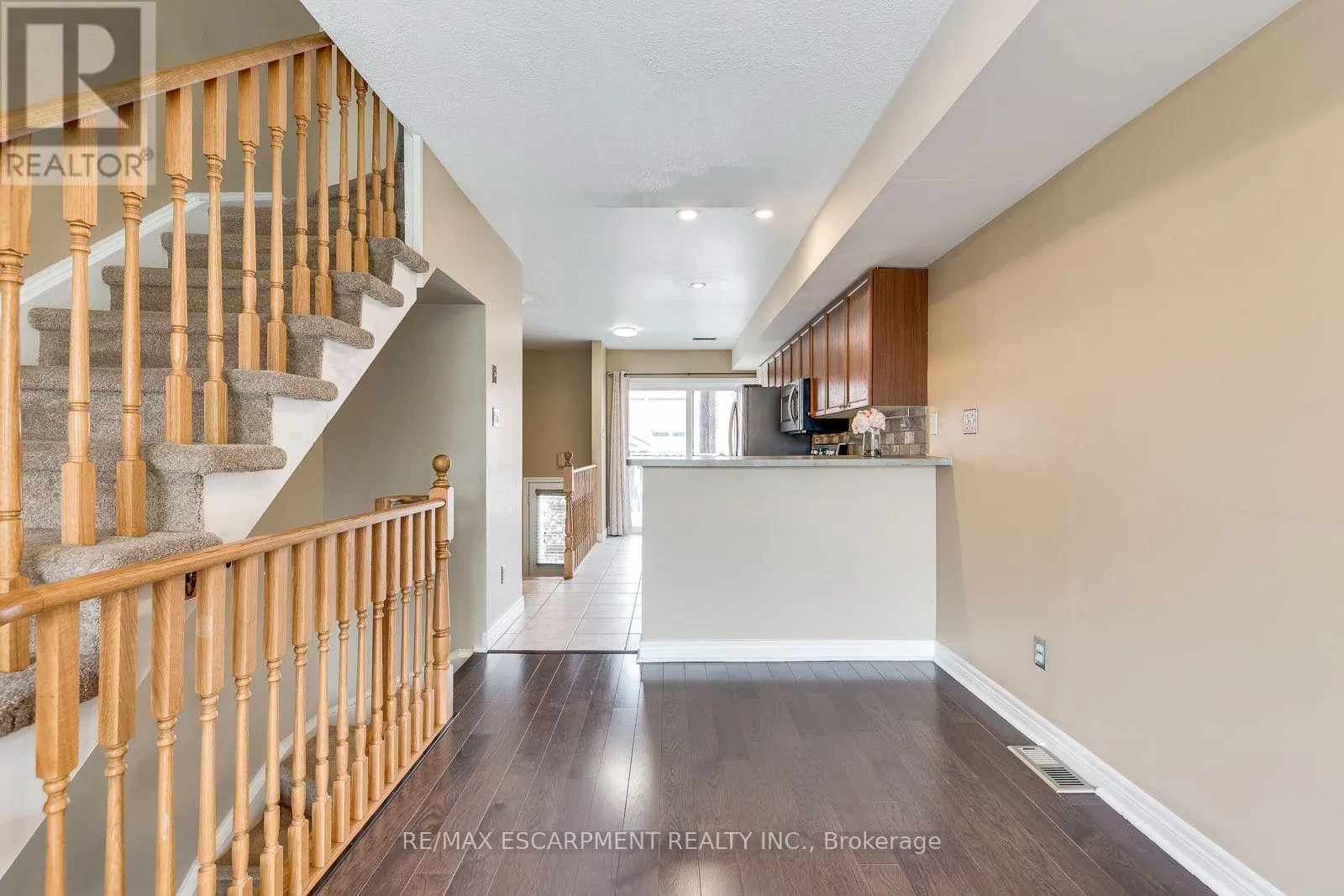 51 - 1751 LAMPMAN AVENUE