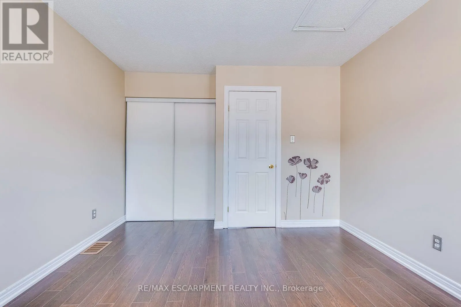51 - 1751 LAMPMAN AVENUE