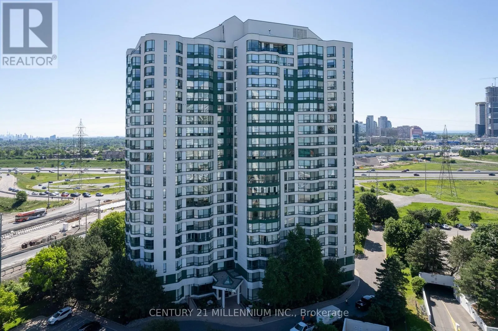 902 - 4450 TUCANA COURT