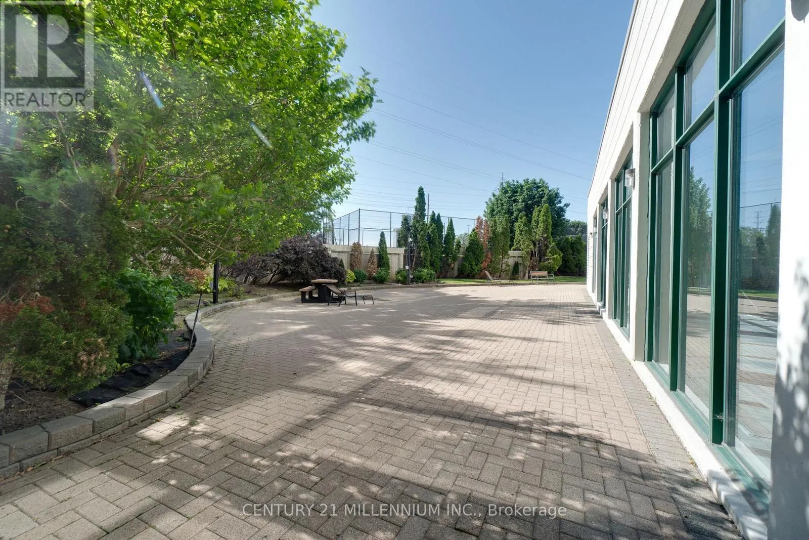902 - 4450 TUCANA COURT