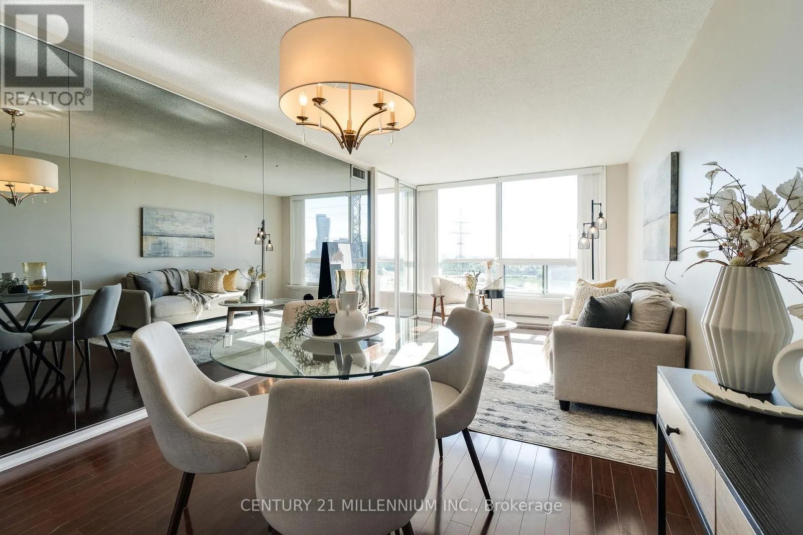 902 - 4450 TUCANA COURT