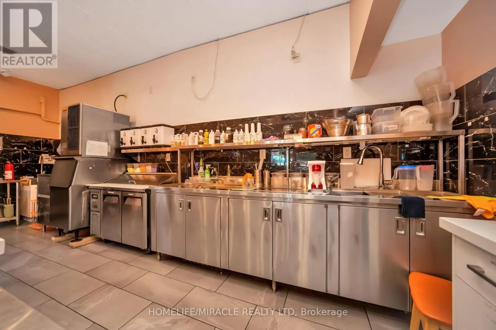 259 LAKESHORE ROAD E