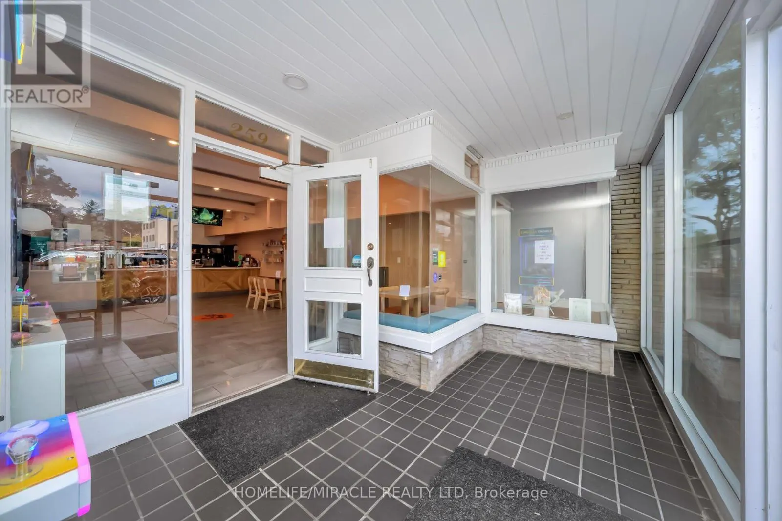 259 LAKESHORE ROAD E