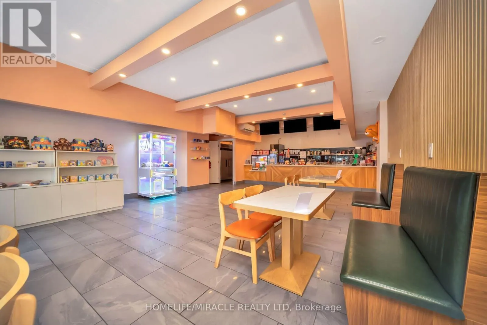 259 LAKESHORE ROAD E