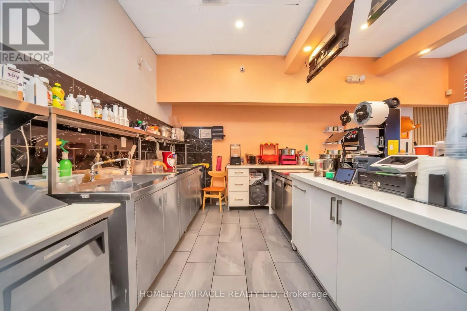 259 LAKESHORE ROAD E