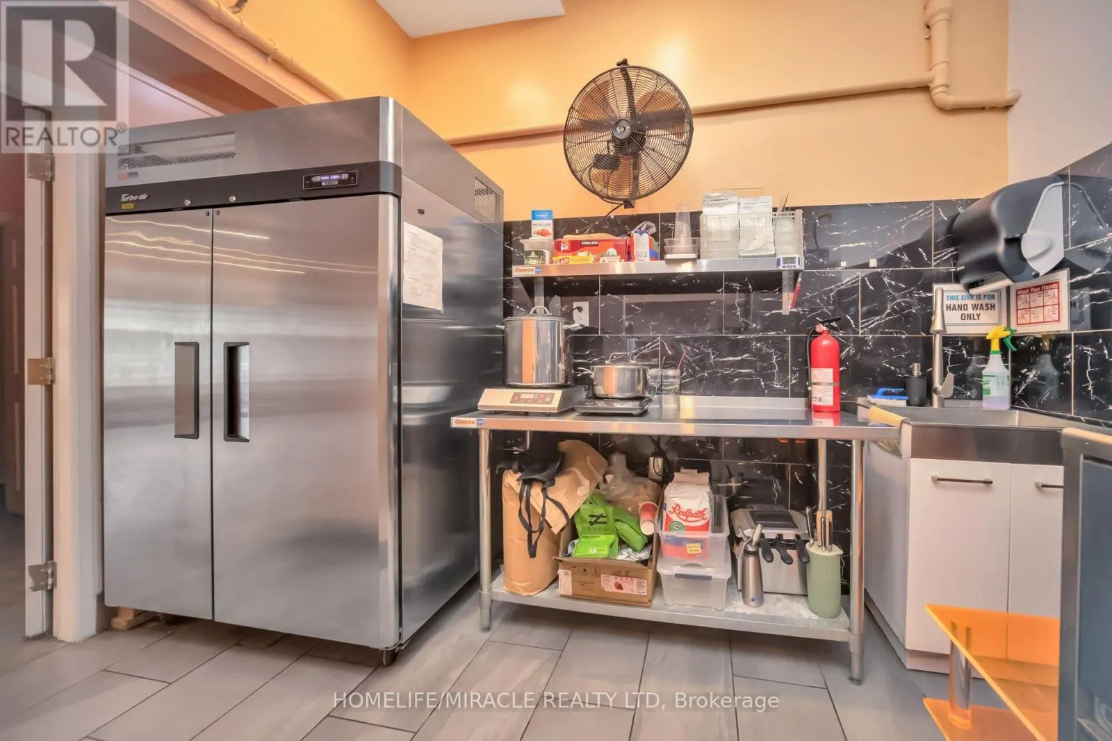 259 LAKESHORE ROAD E