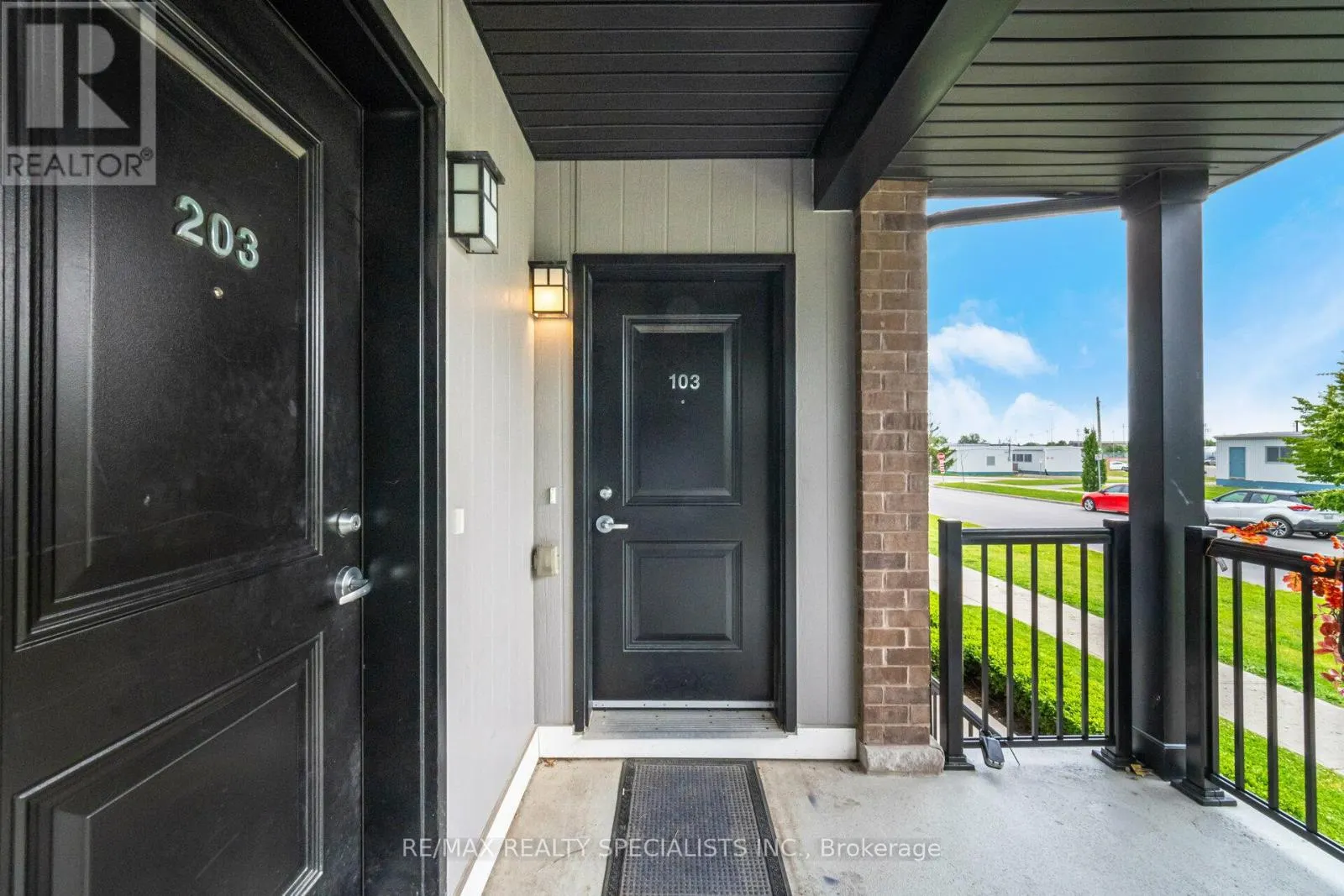 103 - 1208 MAIN STREET E