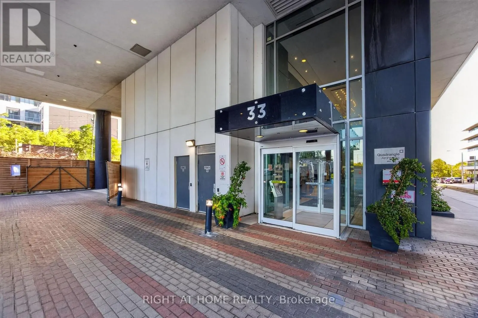 1801 - 33 SHORE BREEZE DRIVE