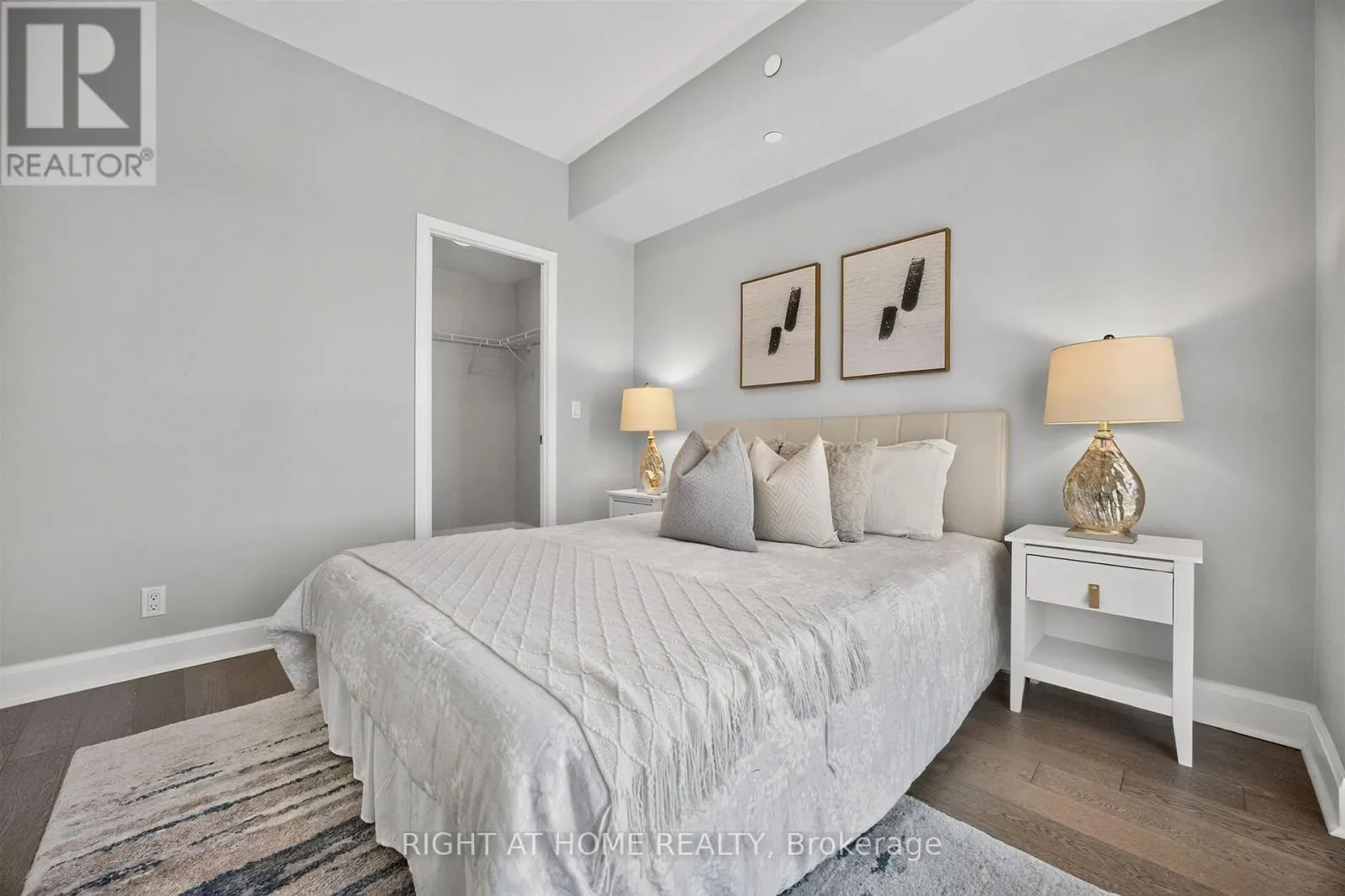1801 - 33 SHORE BREEZE DRIVE