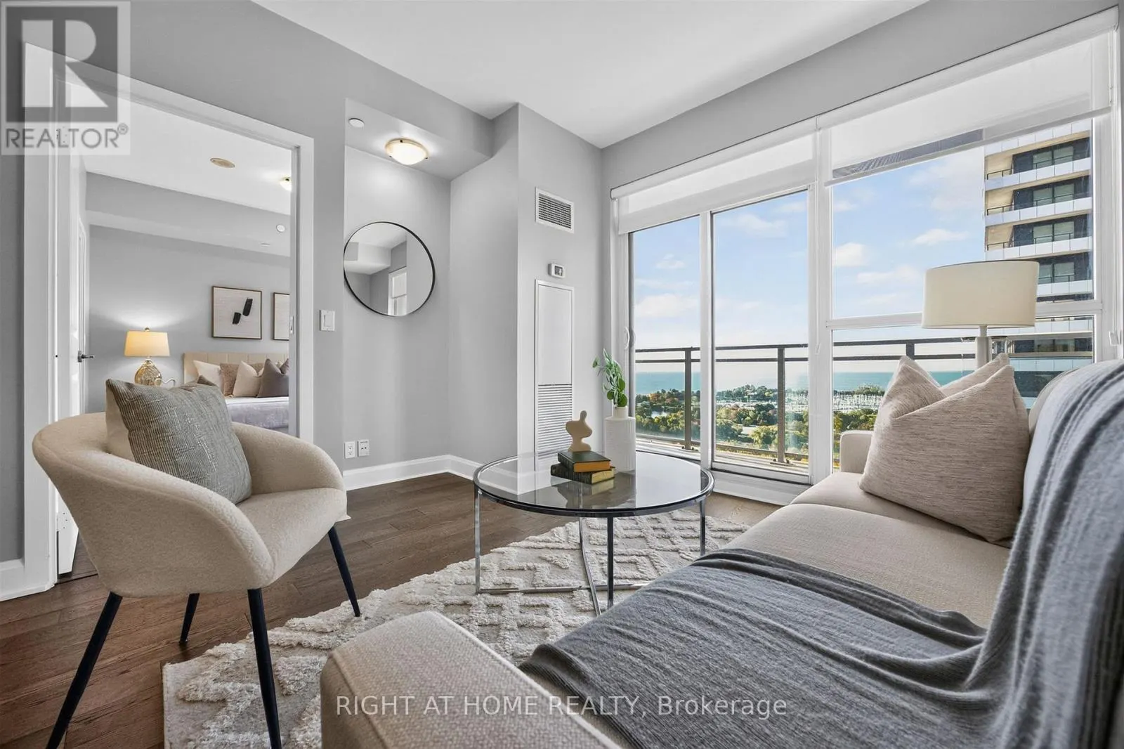 1801 - 33 SHORE BREEZE DRIVE