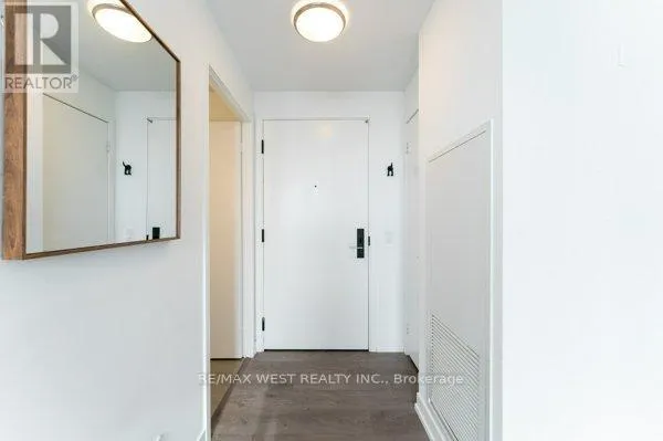 1207 - 270 DUFFERIN STREET W