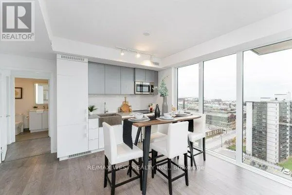 1207 - 270 DUFFERIN STREET W