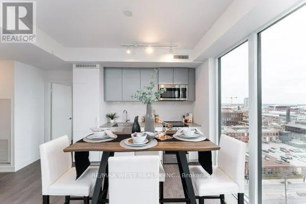 1207 - 270 DUFFERIN STREET W