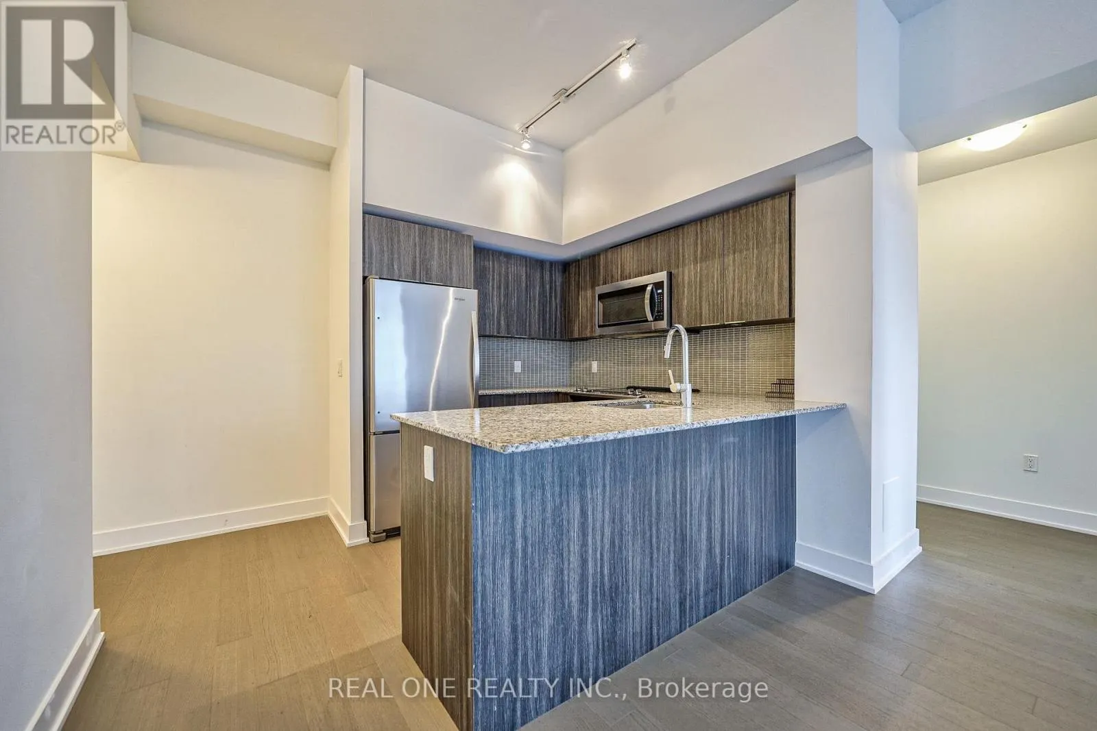 231 - 30 SHORE BREEZE DRIVE