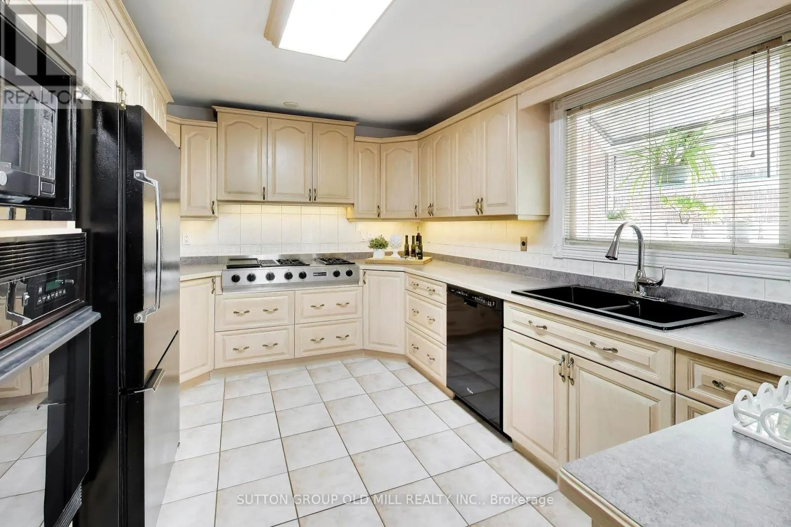 251 CHALFIELD LANE