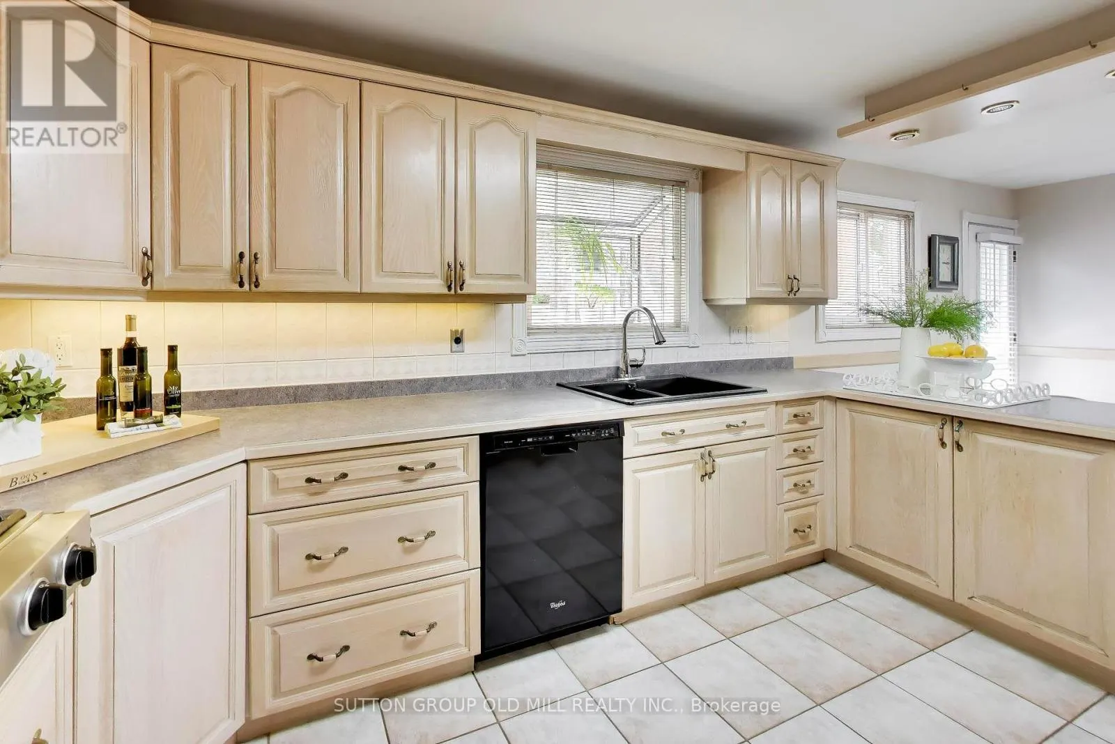 251 CHALFIELD LANE