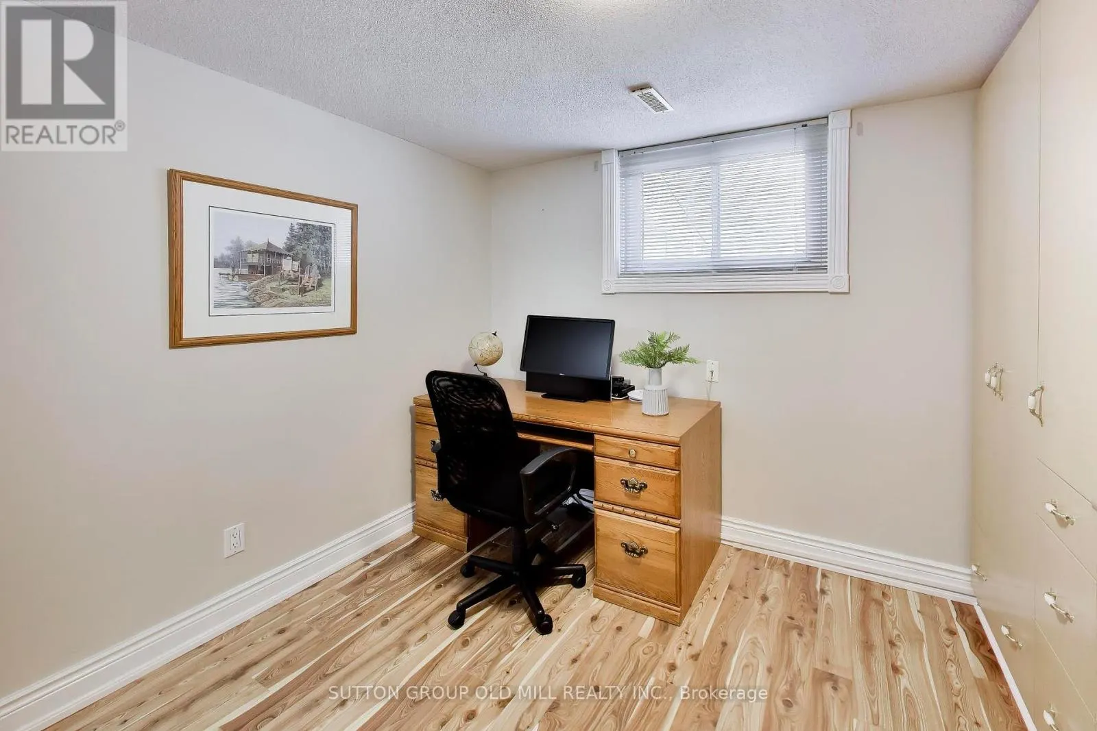 251 CHALFIELD LANE