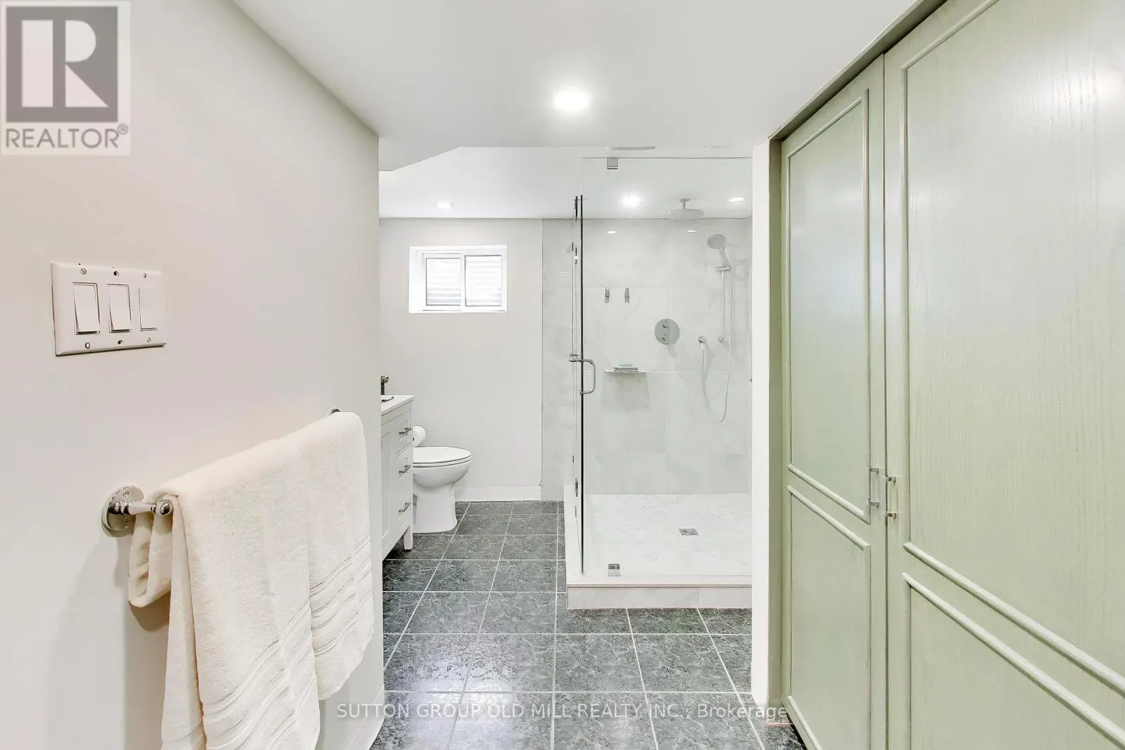 251 CHALFIELD LANE