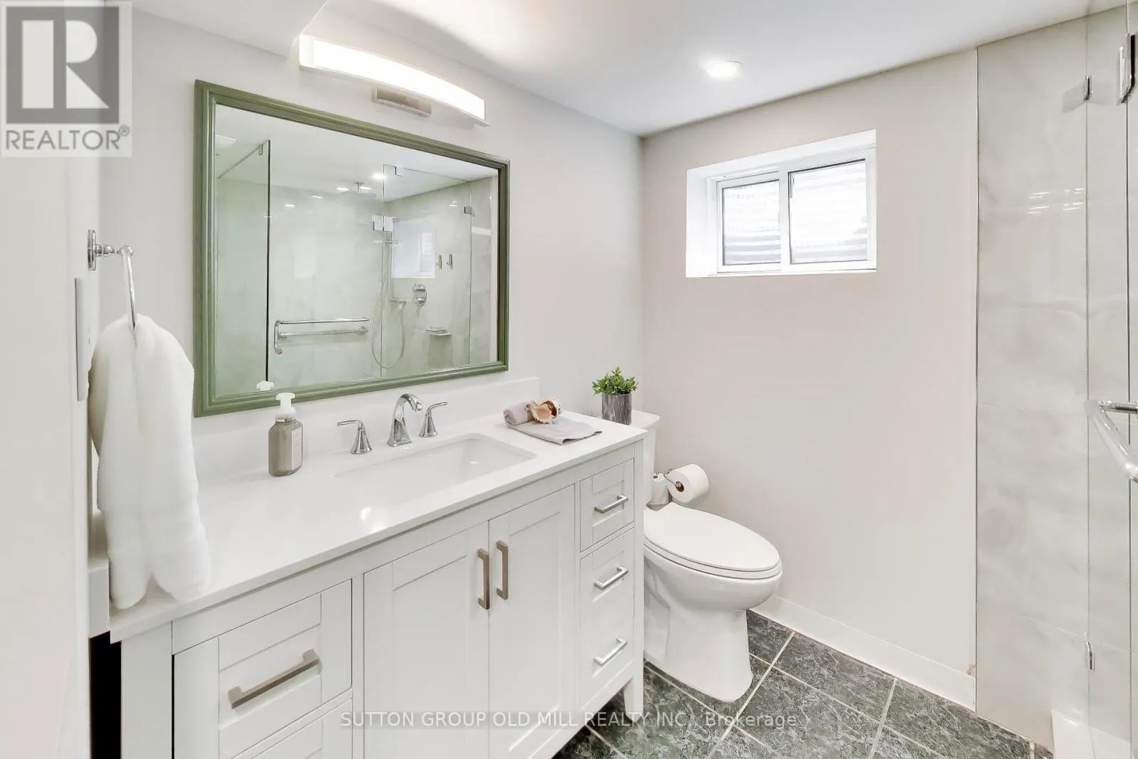 251 CHALFIELD LANE