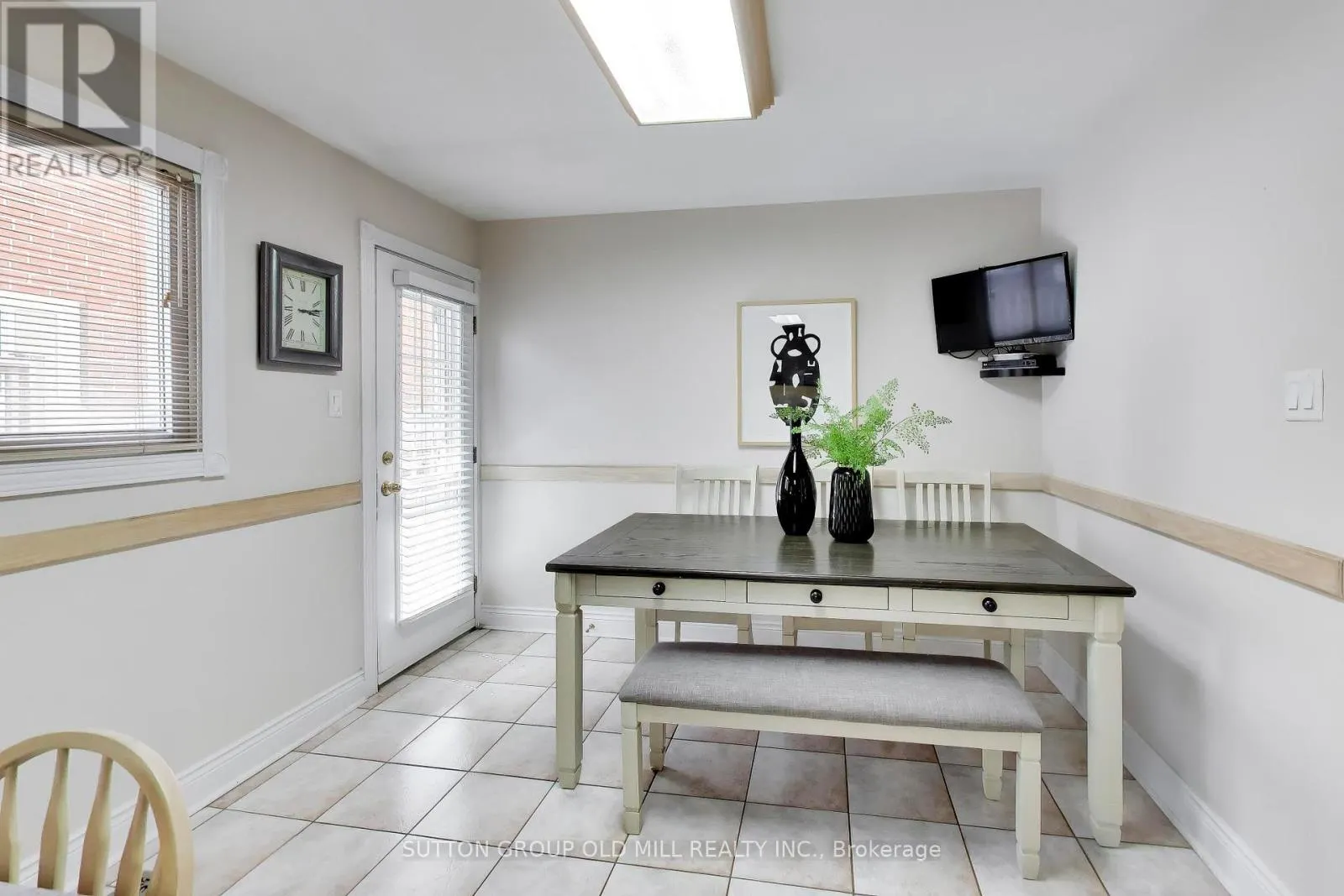 251 CHALFIELD LANE
