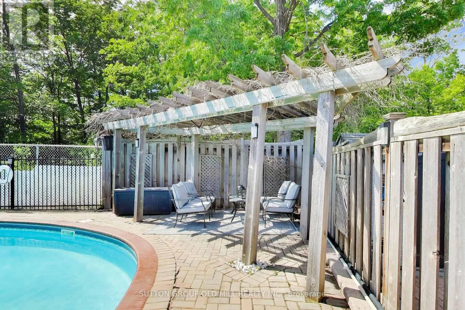 251 CHALFIELD LANE