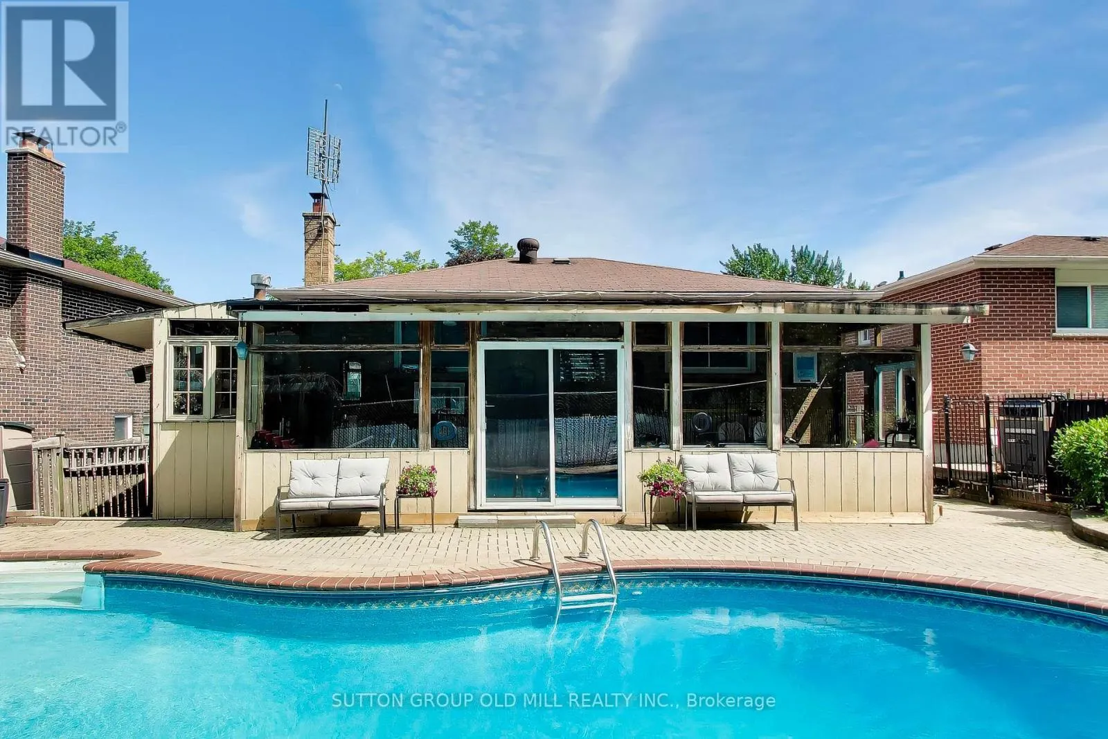 251 CHALFIELD LANE
