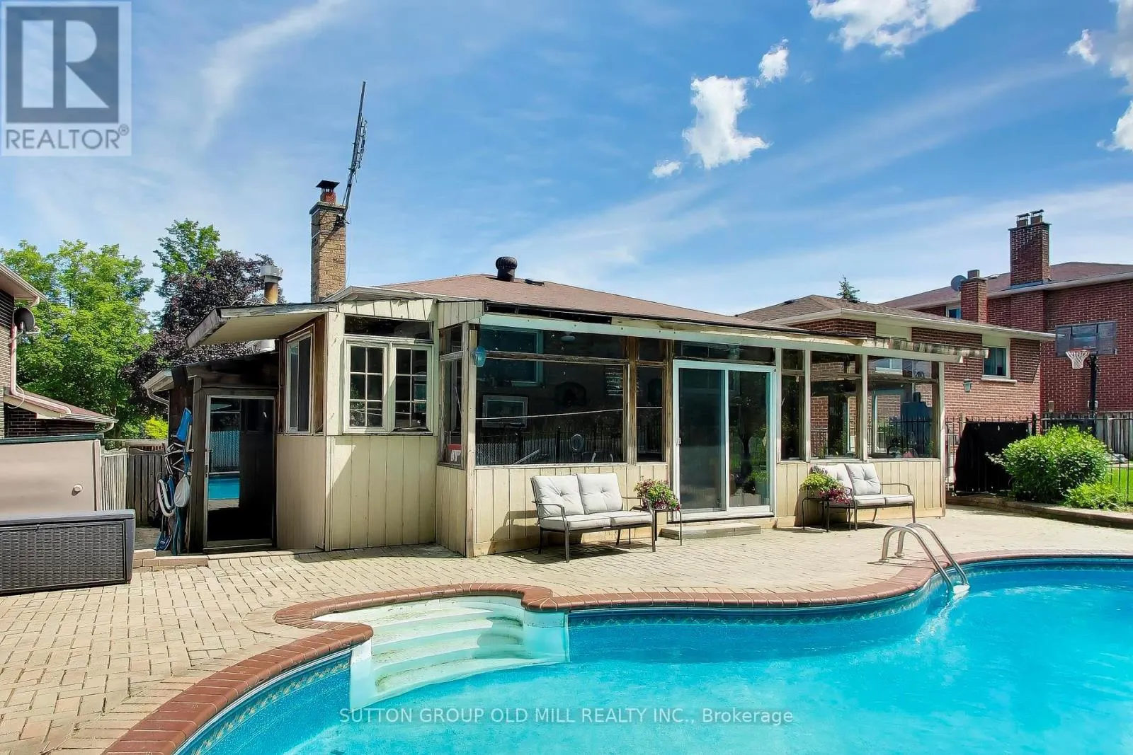 251 CHALFIELD LANE