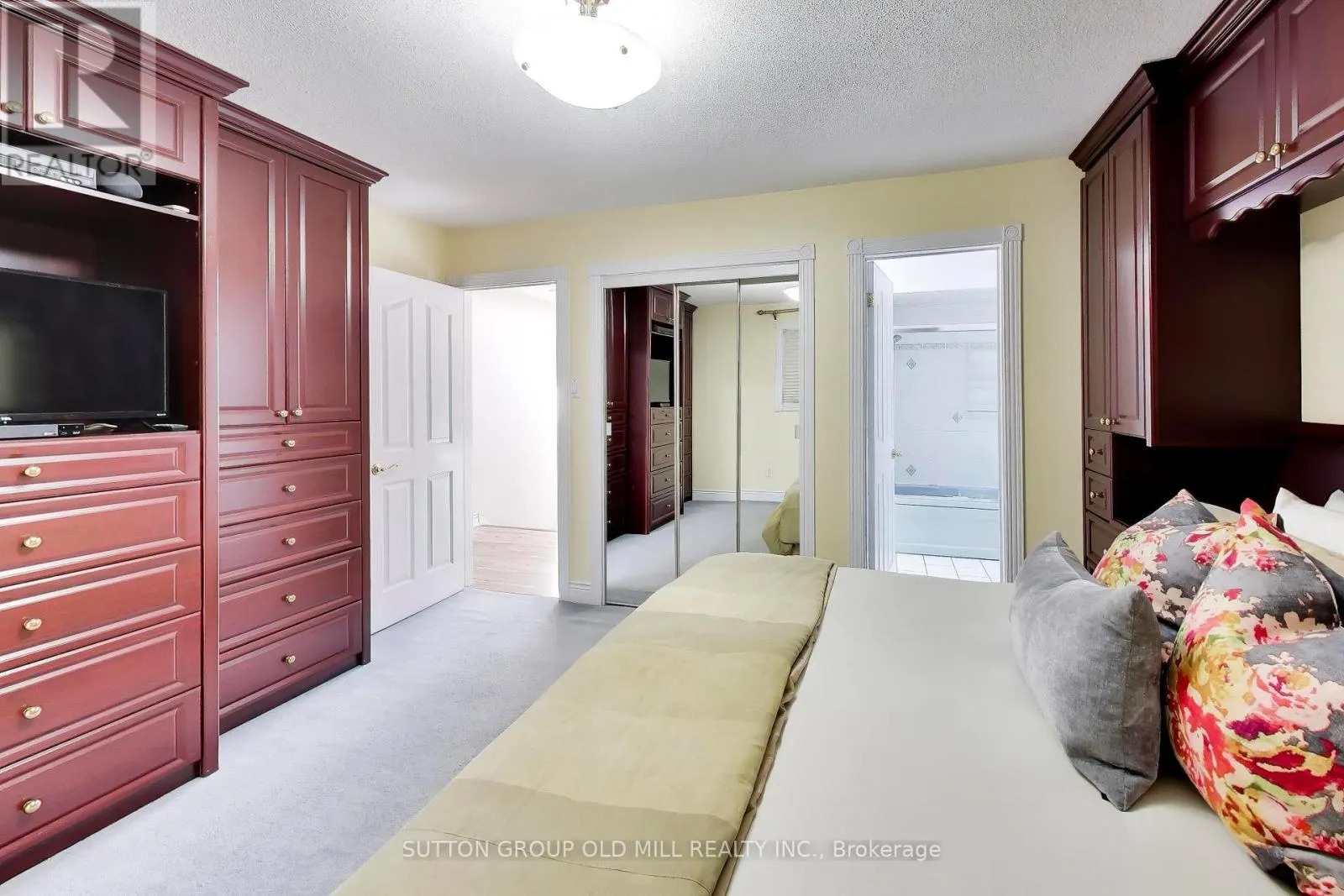 251 CHALFIELD LANE
