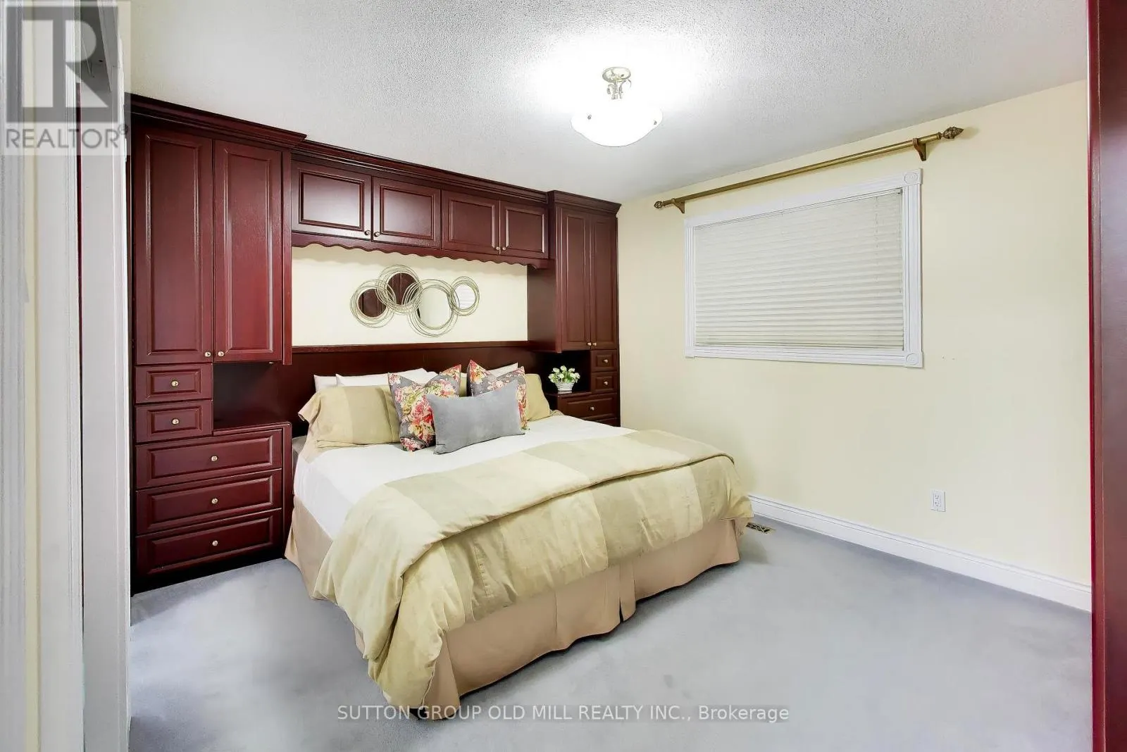 251 CHALFIELD LANE