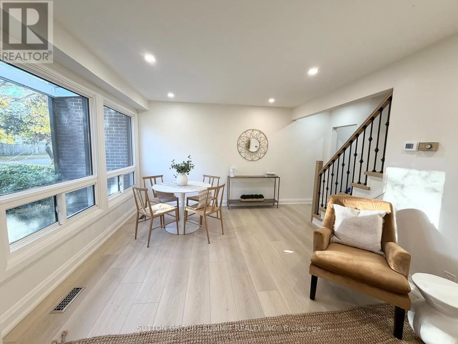 2379 MARYVALE COURT